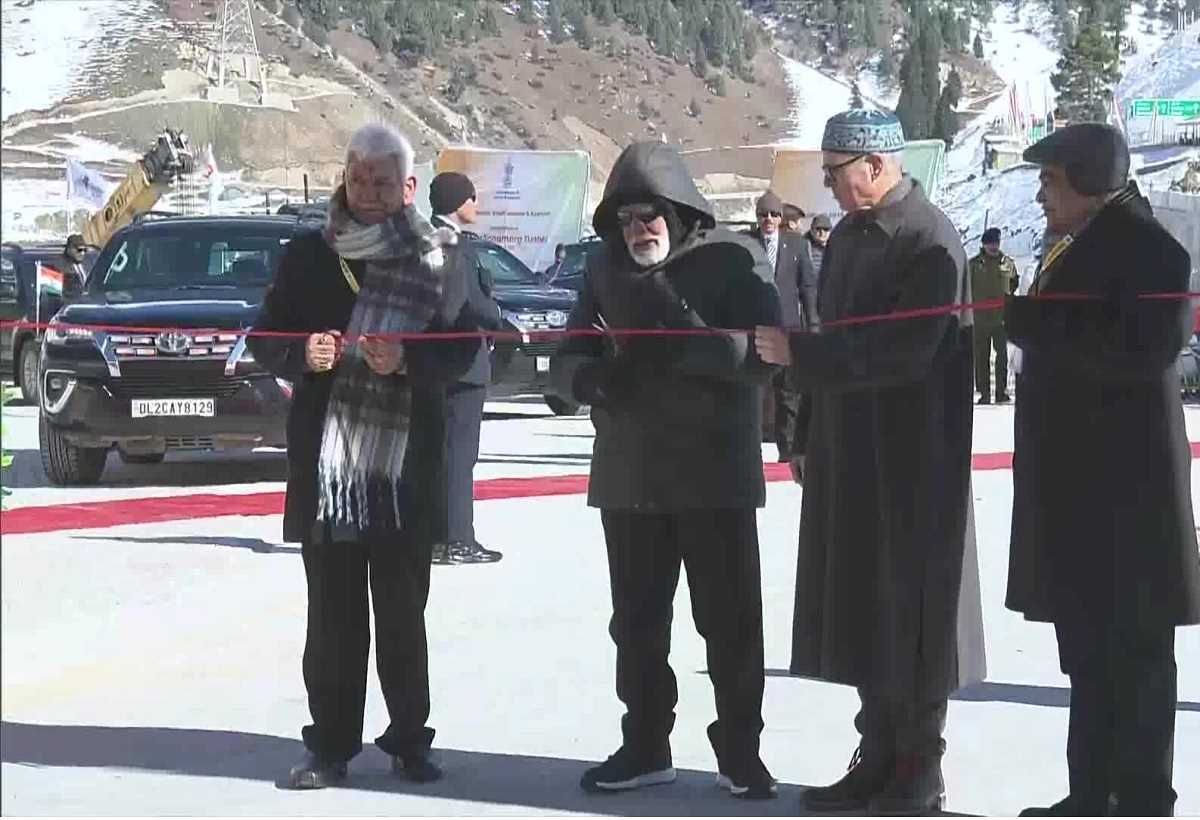 मोदी ने किया सोनमर्ग में रणनीतिक रूप से महत्वपूर्ण जेड-मोड़ सुरंग का उद्घाटन